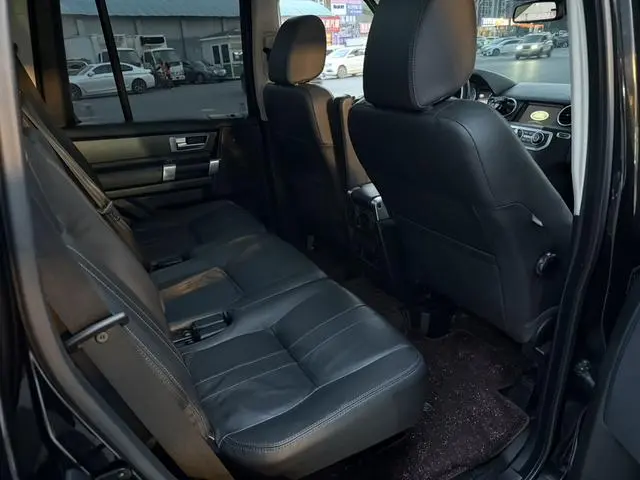 Land Rover discover 3.0 SC Yao Black Collector's Edition HSE