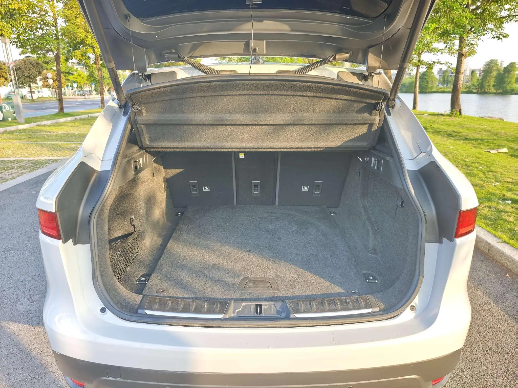 Jaguar Jaguar F-PACE 2.0T four-wheel drive Urban Exclusive Edition