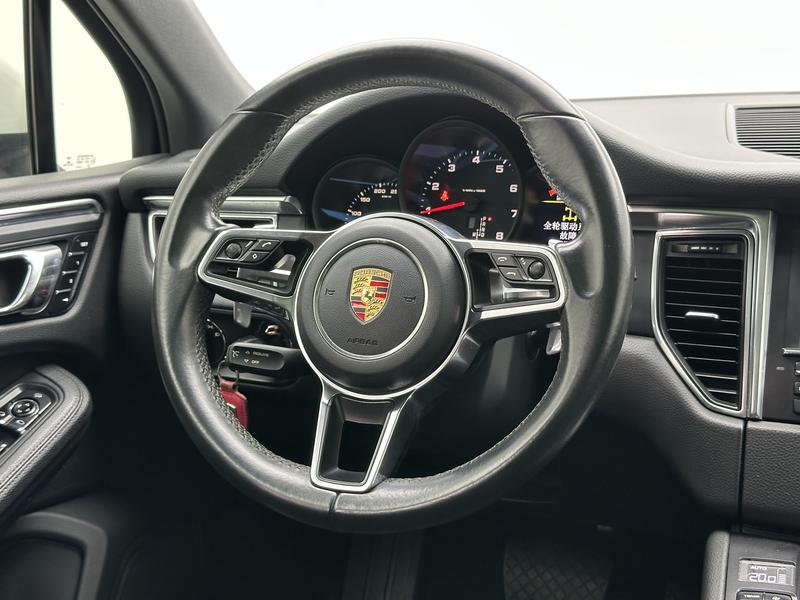 Porsche Macan 2014