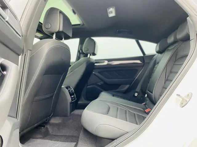 Volkswagen Volkswagen CC 380TSI eye-catching version