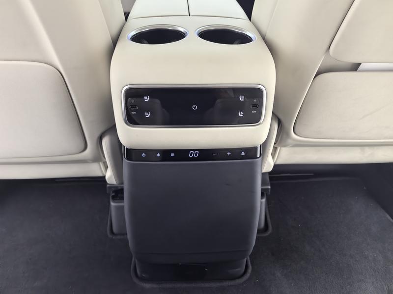 Li Auto Ideal MEGA 2024