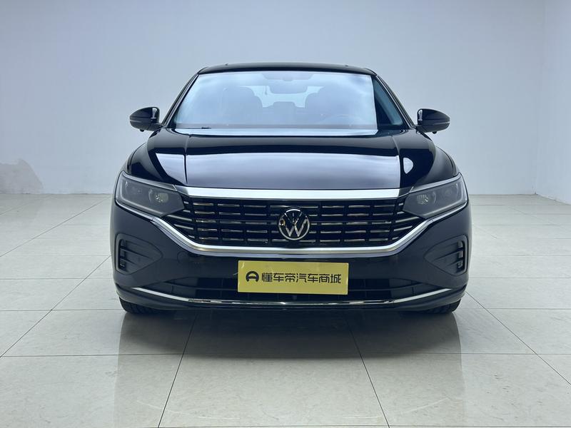 Volkswagen Passat 2024