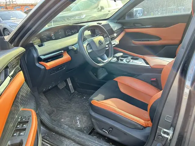 Changan Changan UNI-V 1.5T Sports version
