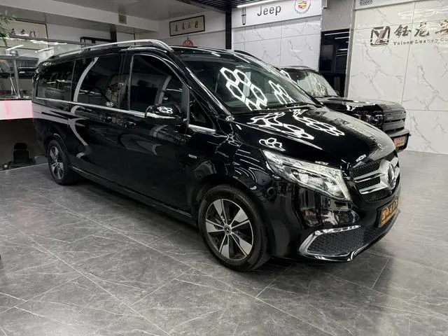 Mercedes-Benz Mercedes-Benz V-class V 260 L Long Wheelbase Premium Edition