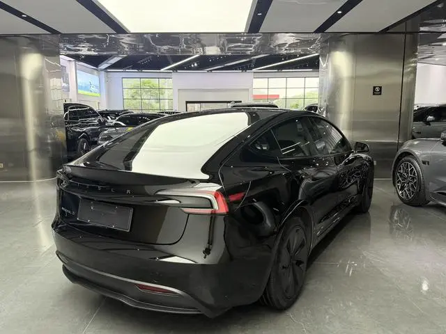 Tesla Model 3 Rear-wheel drive version