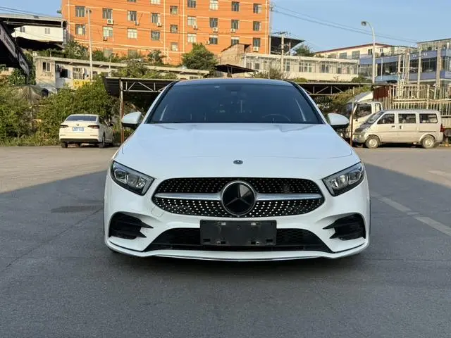 Mercedes-Benz Mercedes-Benz A-class A 200 L sports sedan