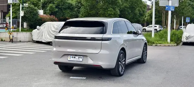 Li Auto Ideal L6 Max version