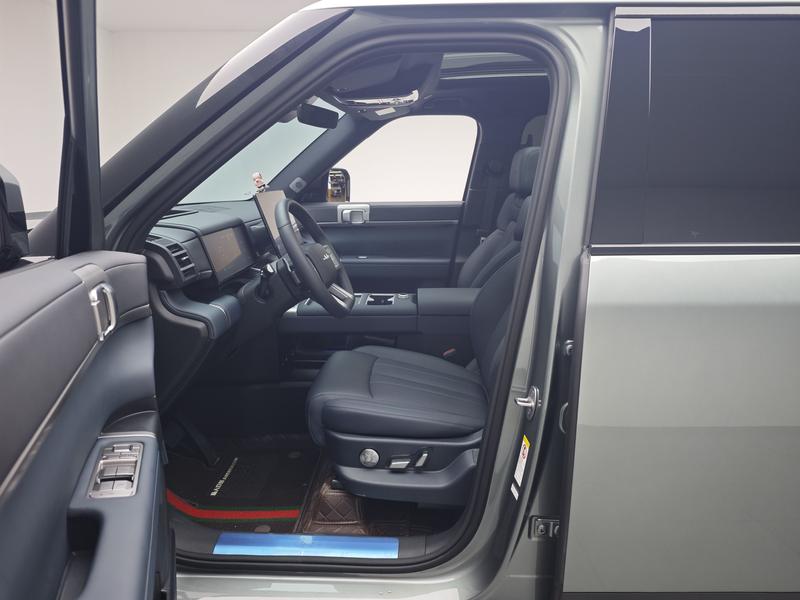 Fangchengbao Titanium 7 PHEV 2025