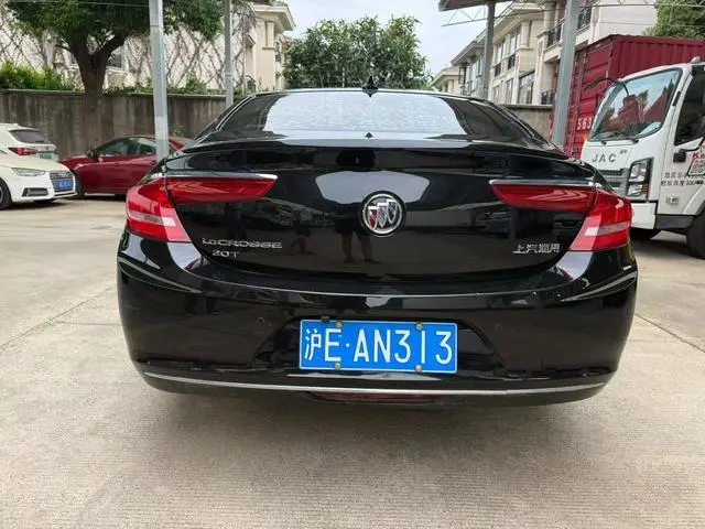 Buick Lacrosse 20T Elite type