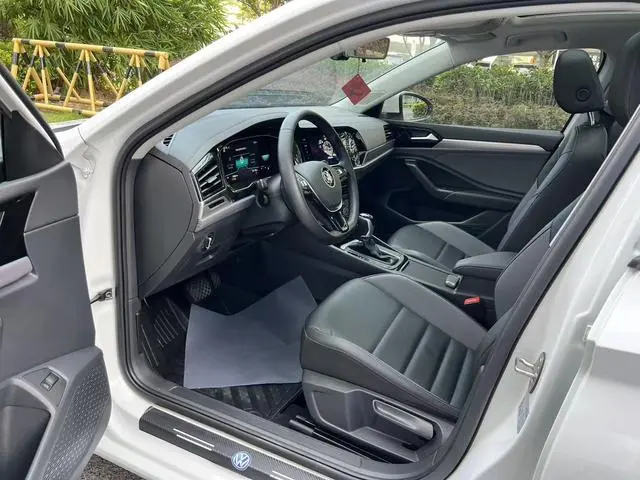 Volkswagen Sagitar 200TSI DSG Comfortable Smart Edition
