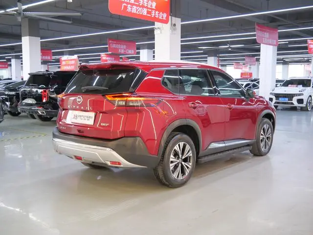 Nissan Qijun VC-Turbo 300 CVT 4WD Exclusive Edition