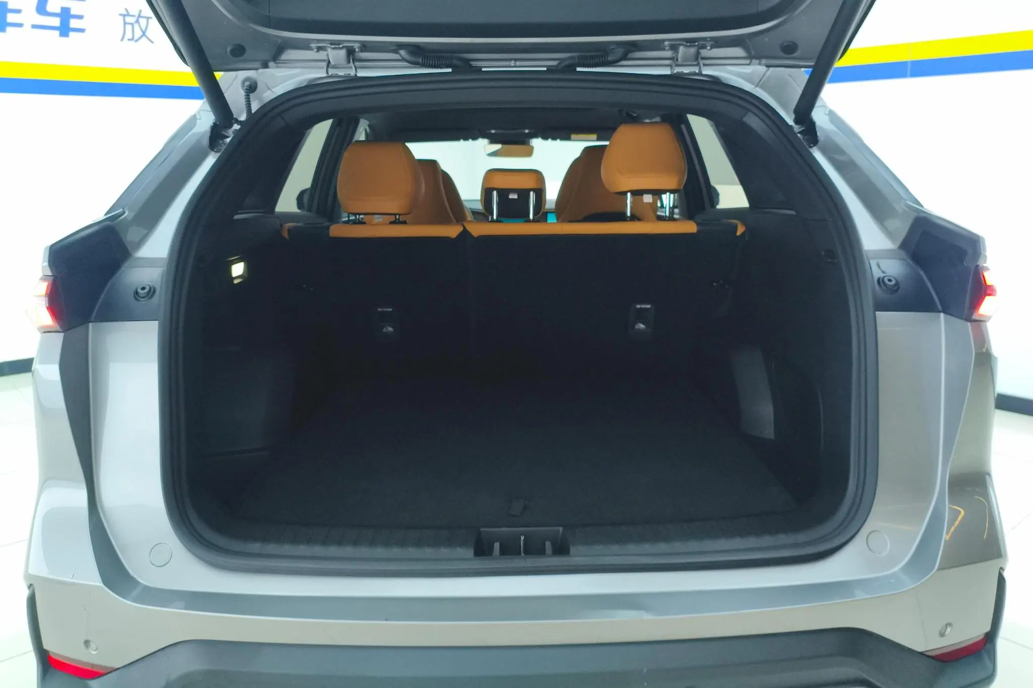Geely Galaxy Galaxy L7 1.5T DHT 115km Starship