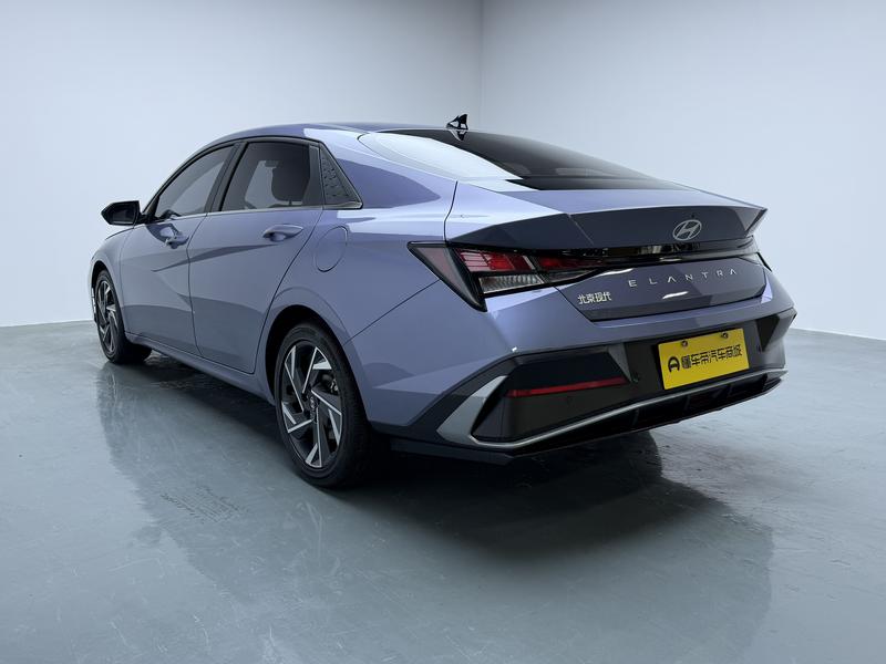 Hyundai Elantra 2023