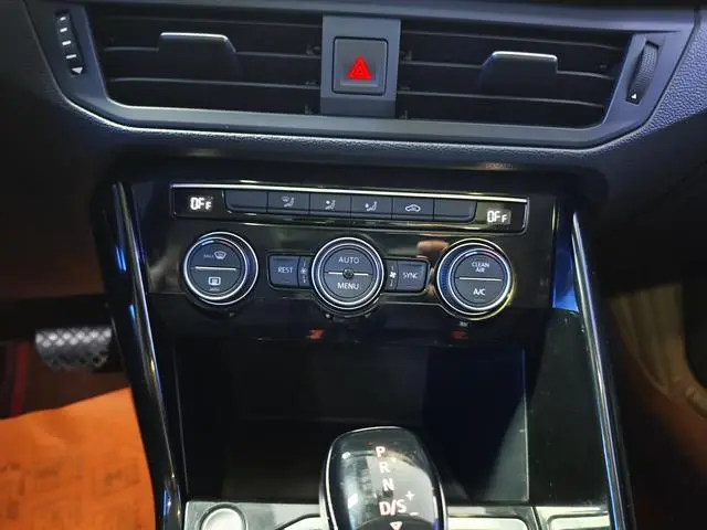 Volkswagen Tanyue 330TSI two-wheel drive luxury country VI