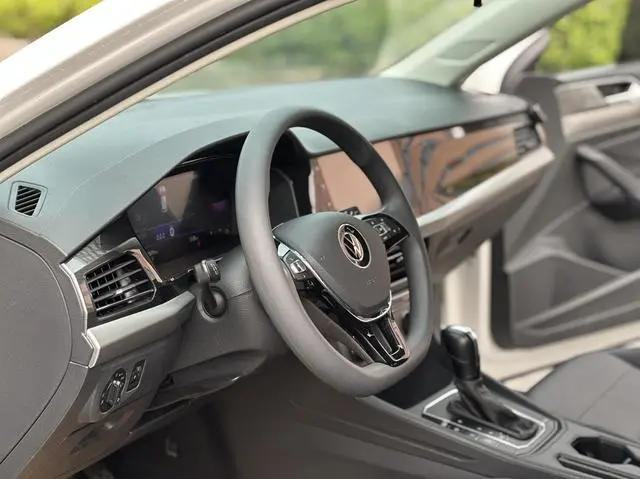 Volkswagen Lavida 1.5L automatic comfort version