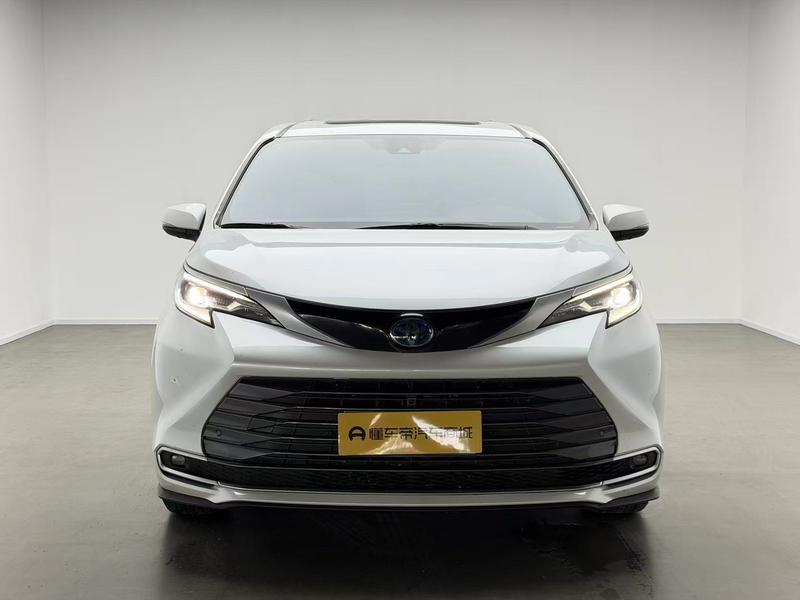Toyota Sienna 2023
