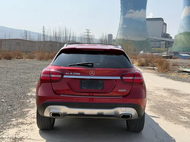 Mercedes-Benz Mercedes-Benz GLA GLA 200 dynamic type