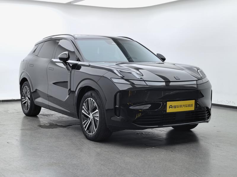 Lynk & Co Lynk&Co 08 EM-P 2023