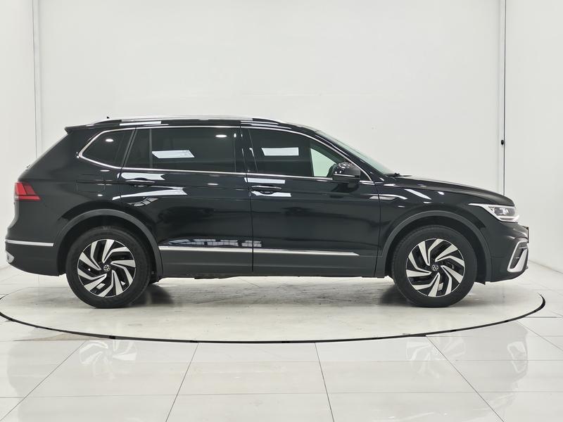 Volkswagen Tiguan L 2023