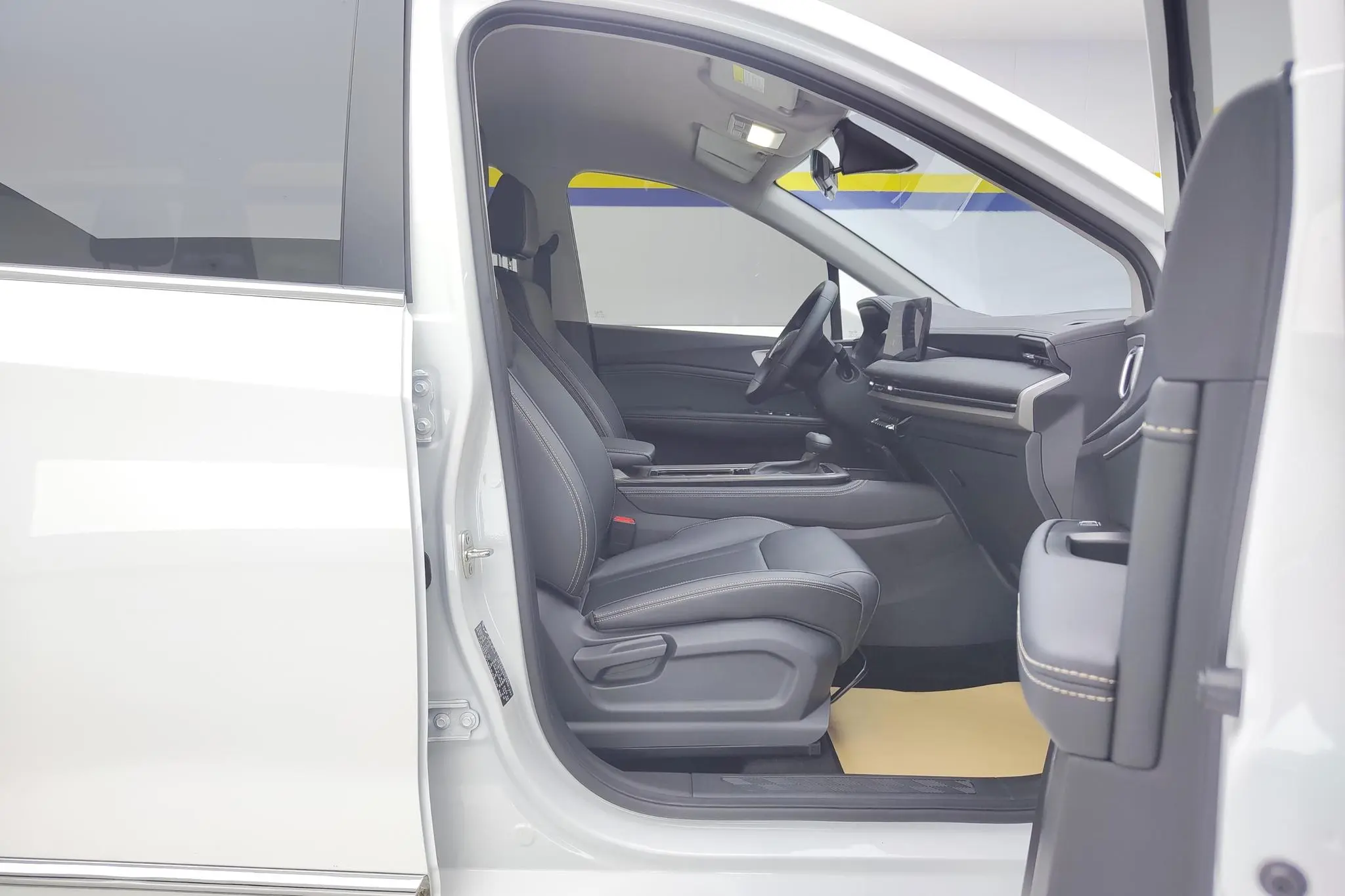 Wuling Wuling Jiachen 1.5T CVT Smart Luxury