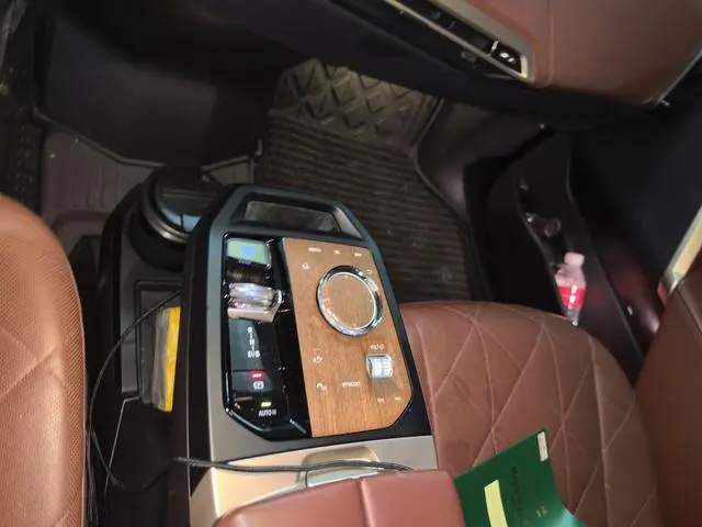 BMW BMW iX xDrive40