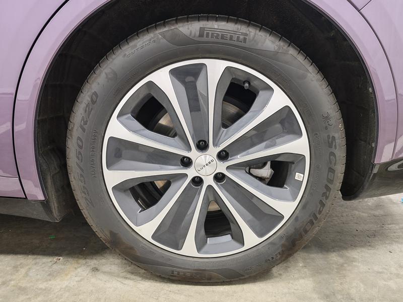Luxeed Luxeed R7 2024