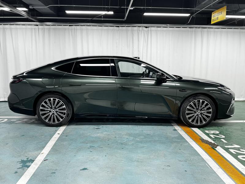 Geely Galaxy Galaxy Star Shine 8 PHEV 2025