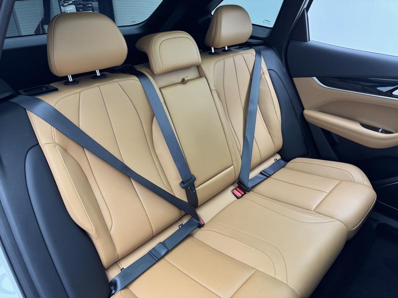 Geely Boyue L 2025
