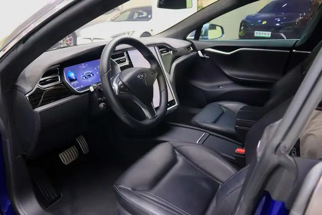 Tesla Model S P90D