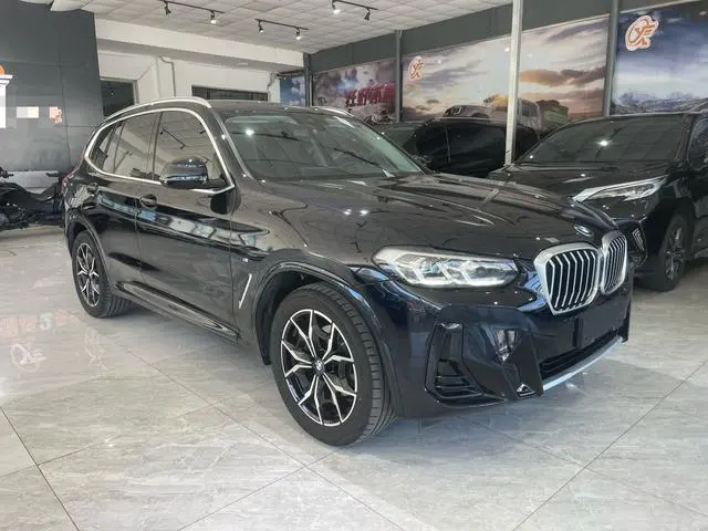 BMW BMW X3 Facelift xDrive25i M sports suit
