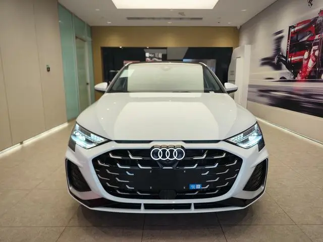 Audi Audi A3 A3L Sedan 35 TFSI Flying Spur Exclusive Type