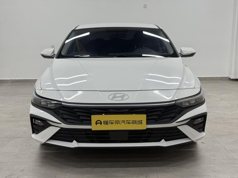 Hyundai Elantra 2023