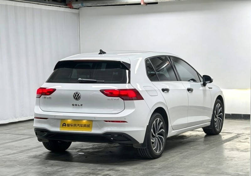 Volkswagen golf 2023
