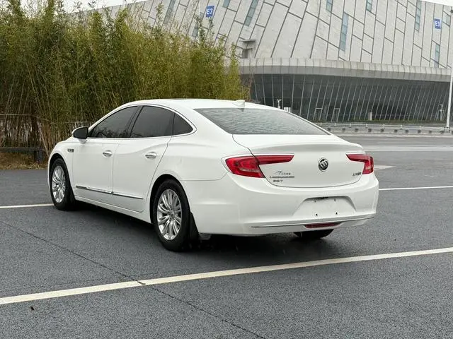 Buick Lacrosse 20T leading type
