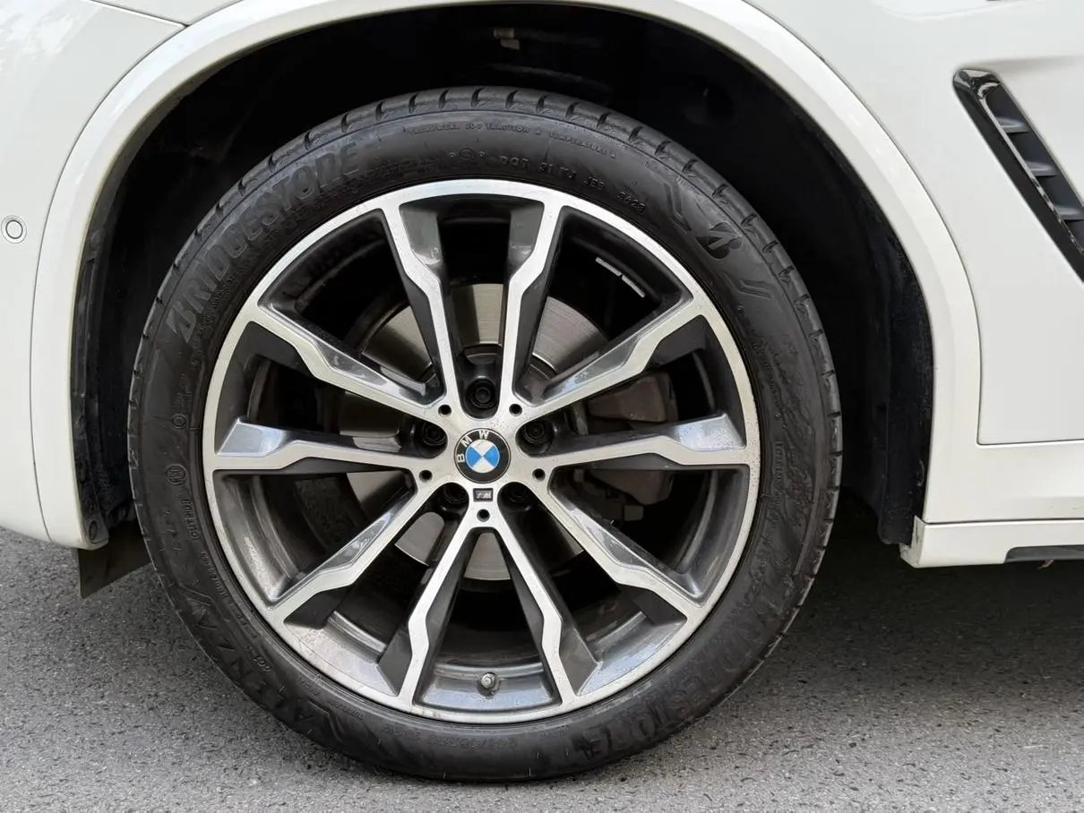 BMW BMW X3 xDrive30i Exclusive M Yao Ye Set