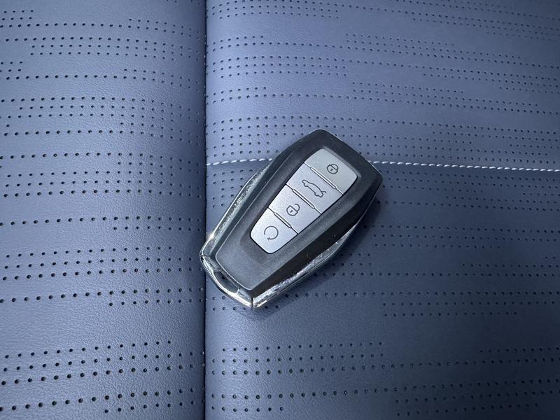 Geely Boyue L 2024