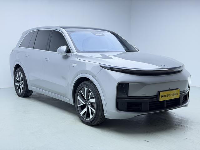 Li Auto Ideal L8 2023