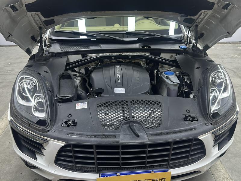 Porsche Macan 2016