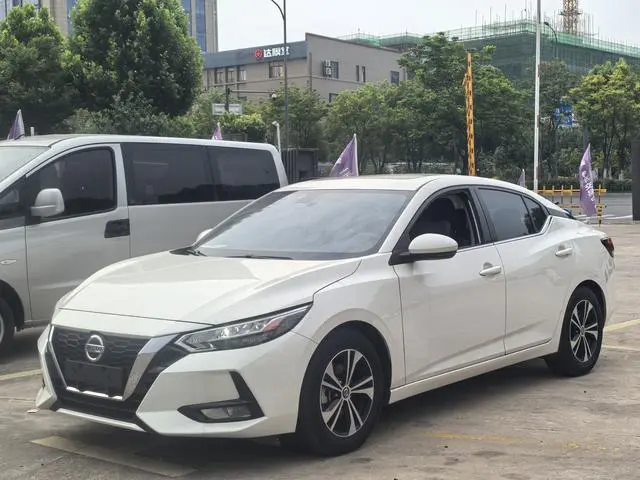 Nissan Xuan Yi 1.6L XL CVT Enjoy Edition
