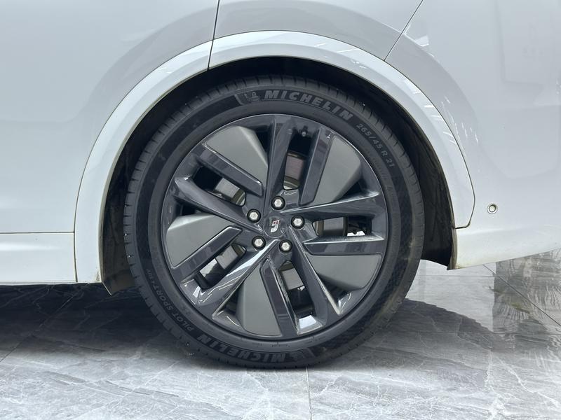 Li Auto Ideal L7 2024