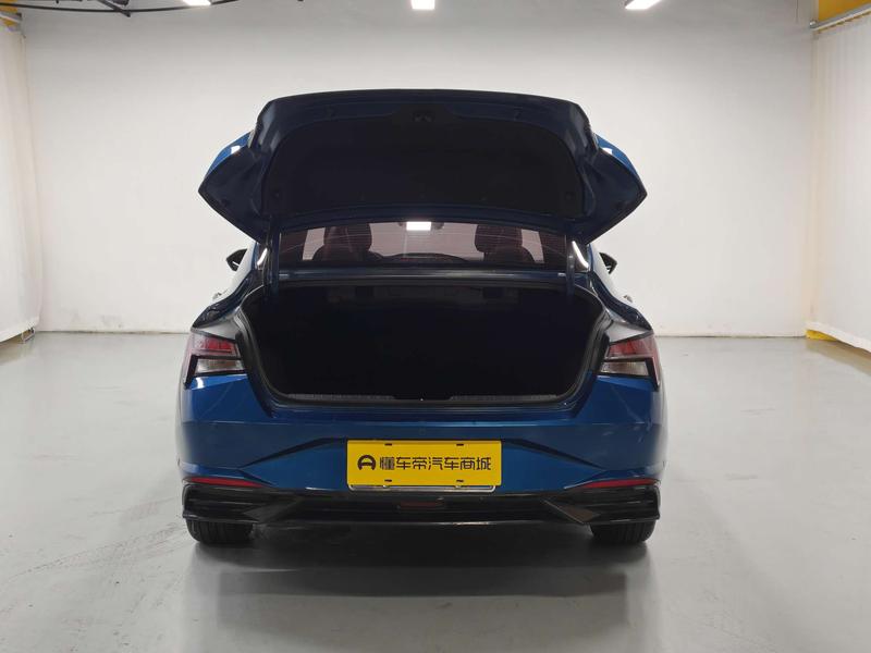 Hyundai Elantra 2022