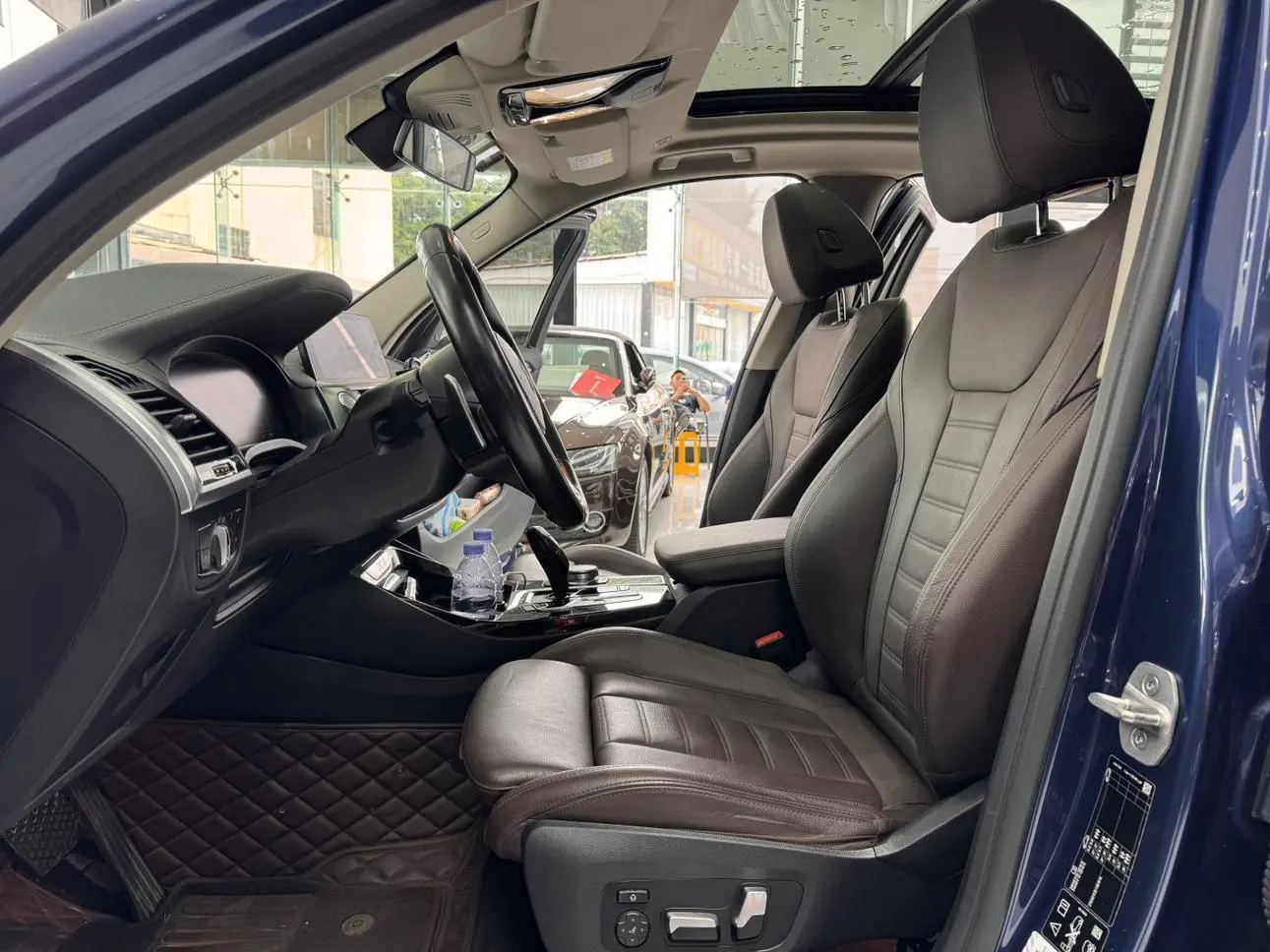 BMW BMW X3 xDrive28i M sports suit