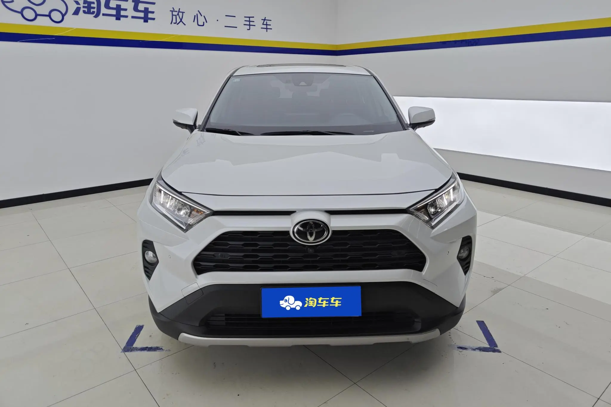 TOYOTA RAV4 Rongfang 2.0L CVT two-wheel drive fashion PLUS version