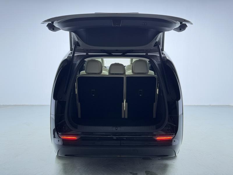 Li Auto Ideal MEGA 2025