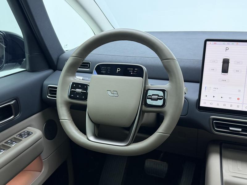 Li Auto Ideal MEGA 2025