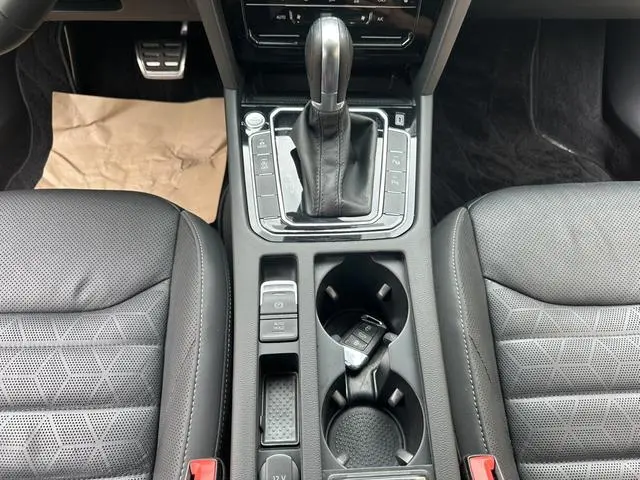 Volkswagen Volkswagen CC Hunting vehicle 380TSI Hunting Heart Edition