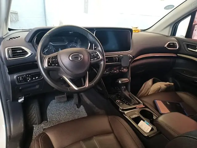 GAC Trumpchi GS4 235T automatic two-wheel drive luxury smart version