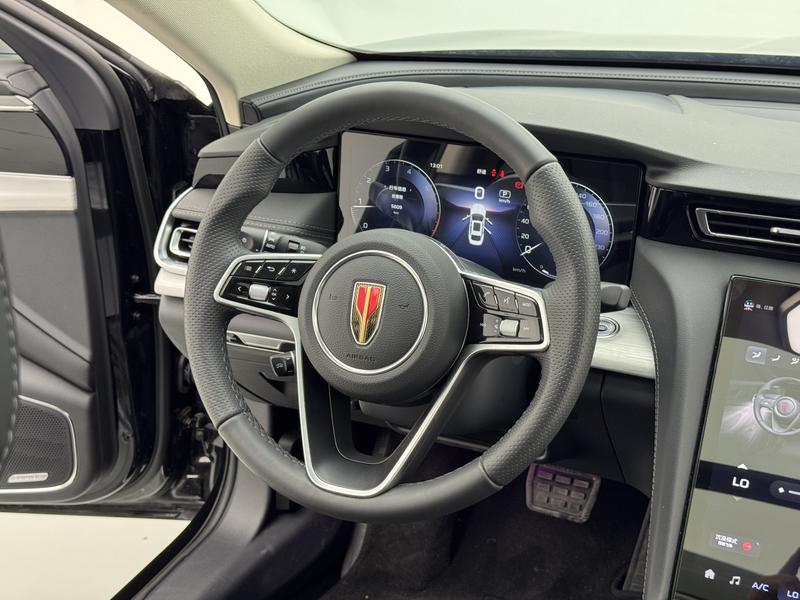 Hongqi Red Flag H5 2025