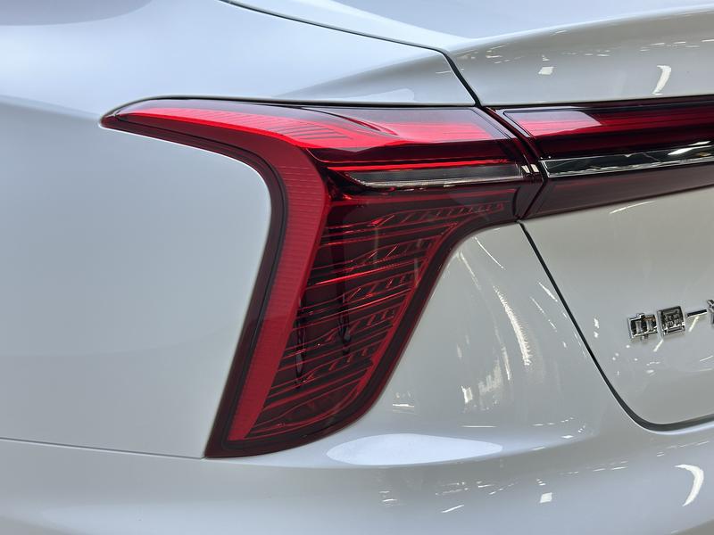Hongqi Red Flag H5 2024