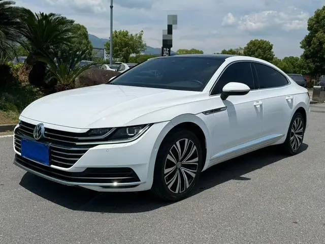 Volkswagen Volkswagen CC 330TSI Charm Edition Country VI